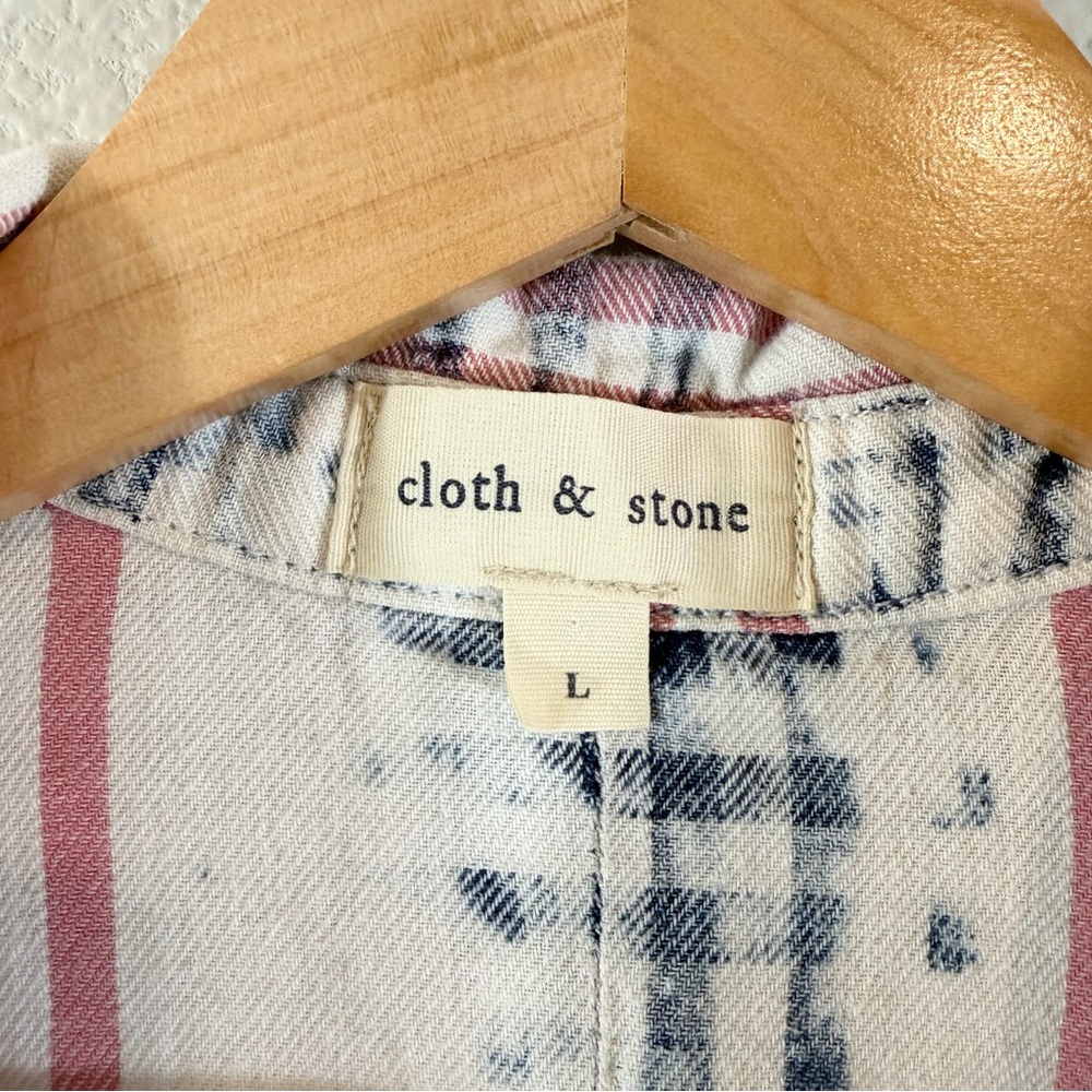 Anthropologie Cloth & Stone Button Down Shirt Size L Split Back Red White Blue - Picture 5 of 11